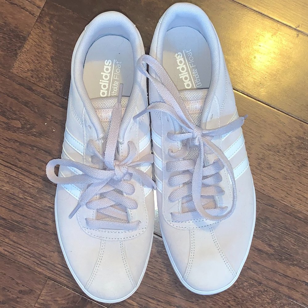 Adidas Sneakers